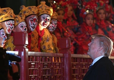 El presidente Trump, en una ópera en la Ciudad Prohibida de Pekín, en su anterior visita a China en 2017.