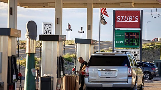 Trump y el 'blues' de la gasolinera: «Estos precios nos están matando»