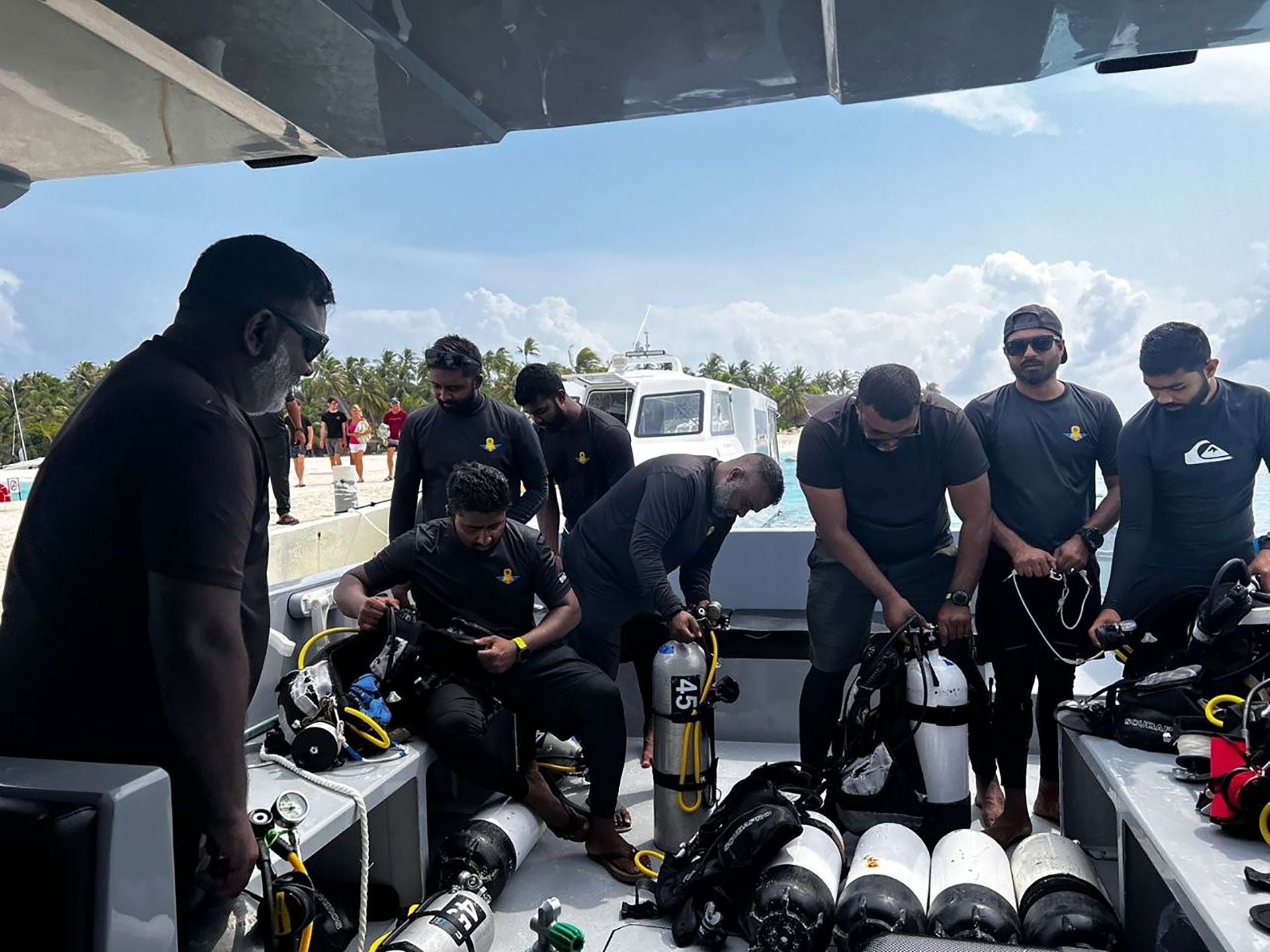 Recuperan dos de los cuatro cadáveres de los submarinistas italianos muertos en Maldivas