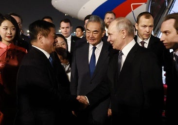 Putin aterriza en Pekín para reunirse con Xi Jinping: la crisis energética acerca aún más a Rusia y China
