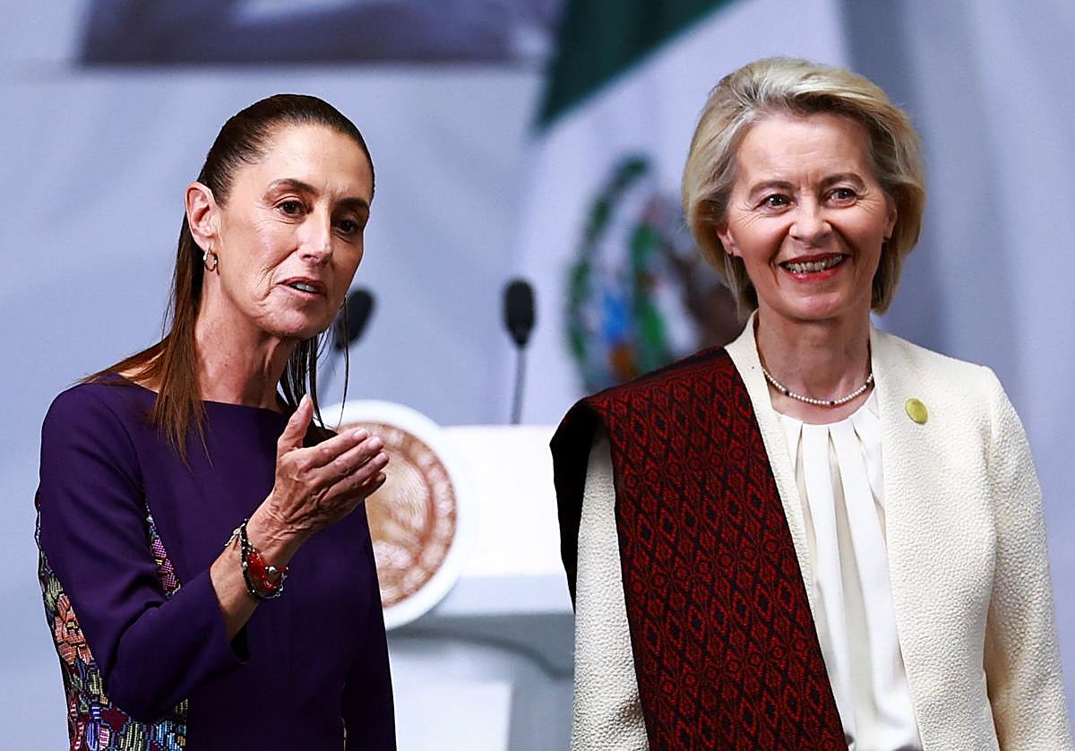 La presidenta mexicana, Claudia Sheinbaum, conversa con su homóloga de la Comisión Europea, Ursula von der Leyen.