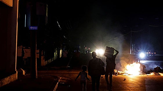 Las protestas en Cuba escalan la tensión social: «Nos están matando poco a poco»