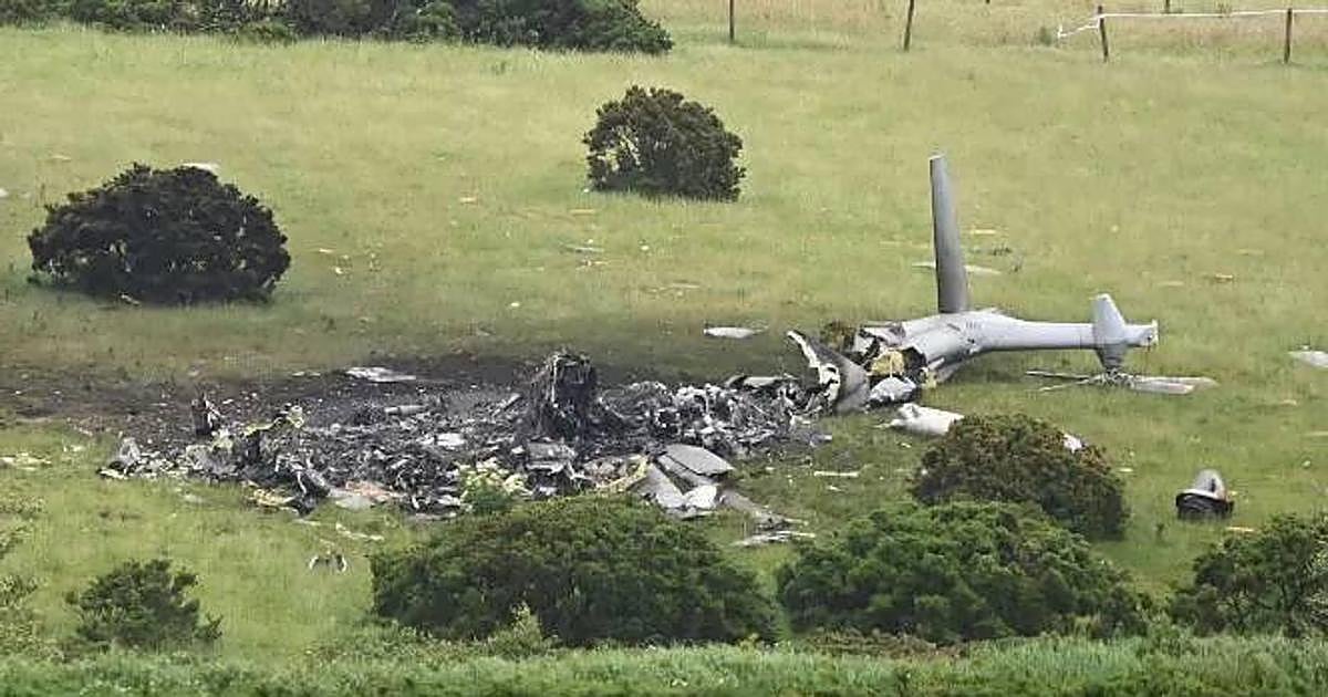 İngiliz Kraliyet Donanması'ndan üç kişi helikopter kazasında öldü