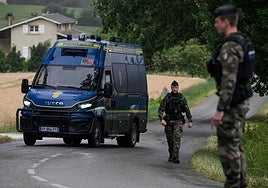 Encuentran un cadáver en la zona donde buscaban a una niña desaparecida en Francia
