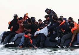 Más de 300 inmigrantes que viajaban hacia Reino Unido fueron secuestrados y amenazados con la extracción de órganos en Libia