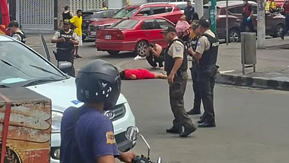 Asesinan a tiros a una fiscal en Ecuador y en el funeral no hay seguridad del Estado