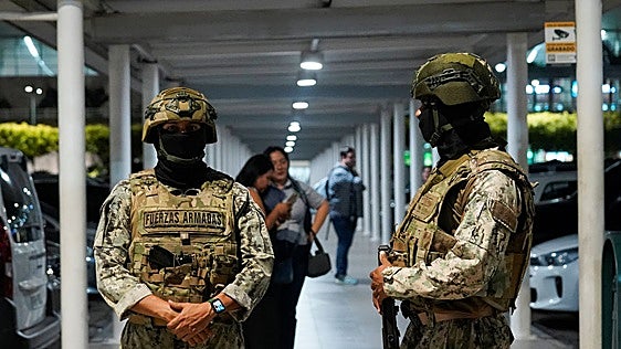 Dos menores asesinan a tiros al líder de la banda narcoterrorista 'Los Águilas' en el aeropuerto de Guayaquil