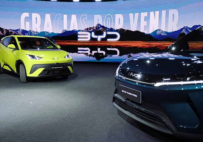 Los coches eléctricos chinos, como los de la marca BYD, se están introduciendo en el mercado argentino.