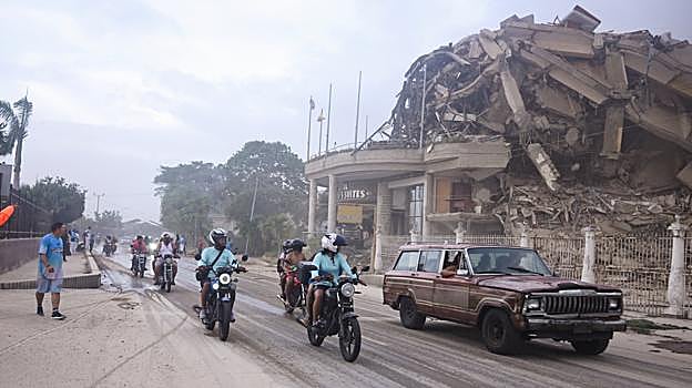 Imagen después - Así ha quedado el hotel de cuatro estrellas más lujoso de La Guaira: reducido a escombros tras el doble terremoto en Venezuela