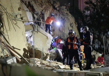 Al menos 235 muertos, entre ellos tres españoles, y más de 4.300 heridos