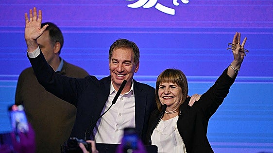 Milei nombra a Diego Santilli como nuevo jefe de Gabinete tras la dimisión de Adorni