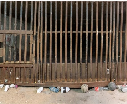 Imagen secundaria 1 - Uno de los túneles debajo de las calles de Nogales, en Arizona (primera y segunda foto). En la última imagen, el capitán Cumberland, de la Guardia Costera de San Diego.