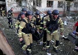 Rusia castiga de nuevo a Kiev con uno de sus mayores ataques y deja 30 muertos