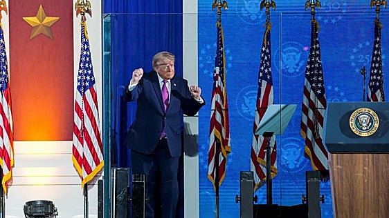 Trump pone a prueba los límites del poder en el 250 aniversario de Estados Unidos