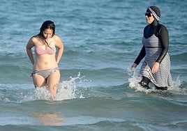 Un tribunal austriaco considera «discriminatoria» la prohibición del 'burkini' en un hotel de los Alpes