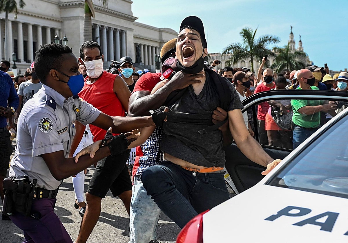 Cuba a cinco años del 11-J: la revolución fallida que amenaza a un régimen en ruinas