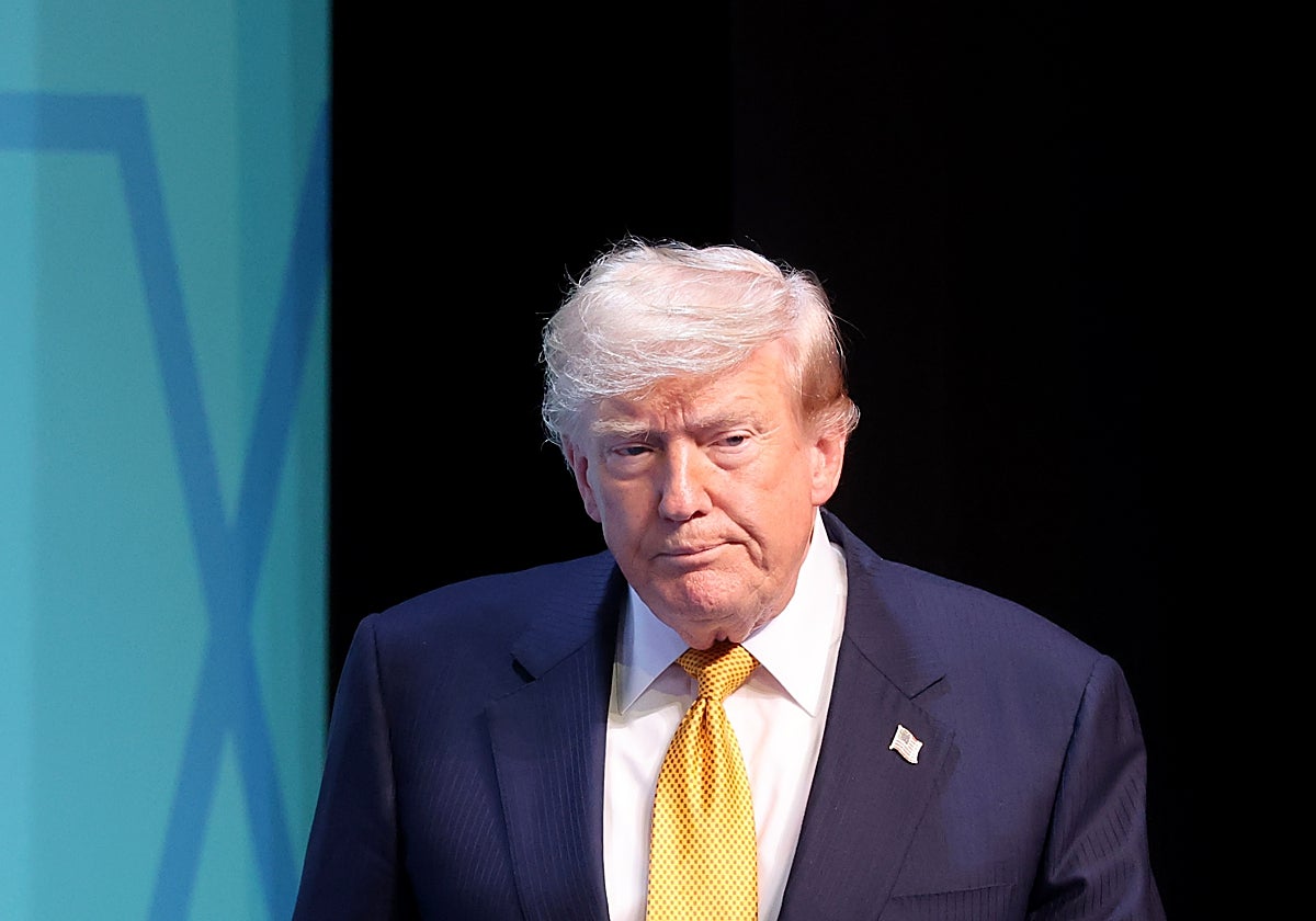 Trump promete arrasar Irán si cumple una amenaza de atentado contra él