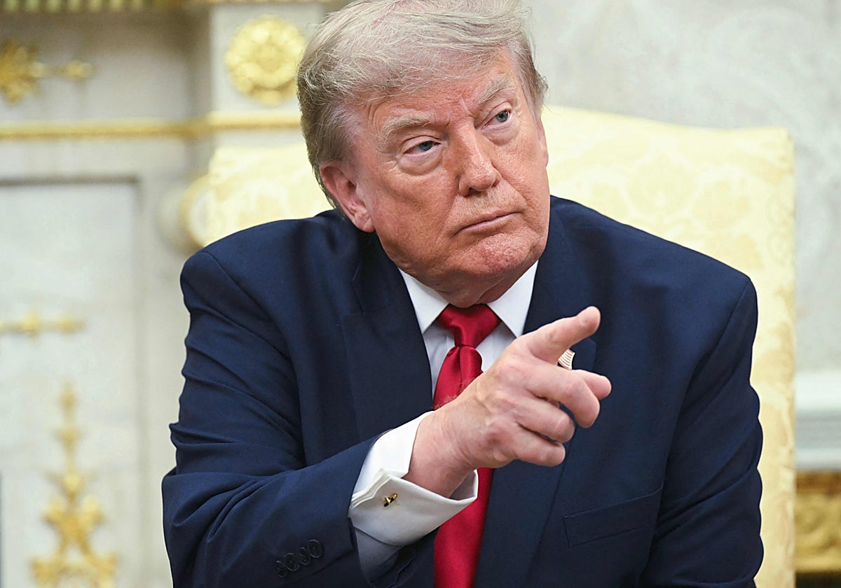 Trump estrecha el cerco sobre Cuba con sanciones, bloqueo y amenaza militar