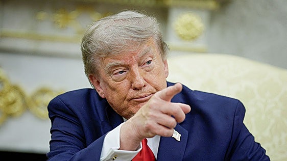 ¿Por qué la incompetencia de Trump le ha dejado sin opciones contra los ayatolás?