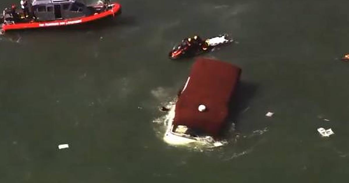 Un muerto y dos desaparecidos tras hundirse una embarcación cerca de Alcatraz