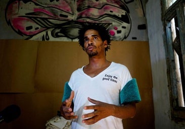 El régimen de Cuba destierra al artista y preso político Luis Manuel Otero Alcántara