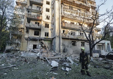 Rusia aprovecha la crisis de Gobierno de Zelenski para lanzar un gran ataque sobre Kiev