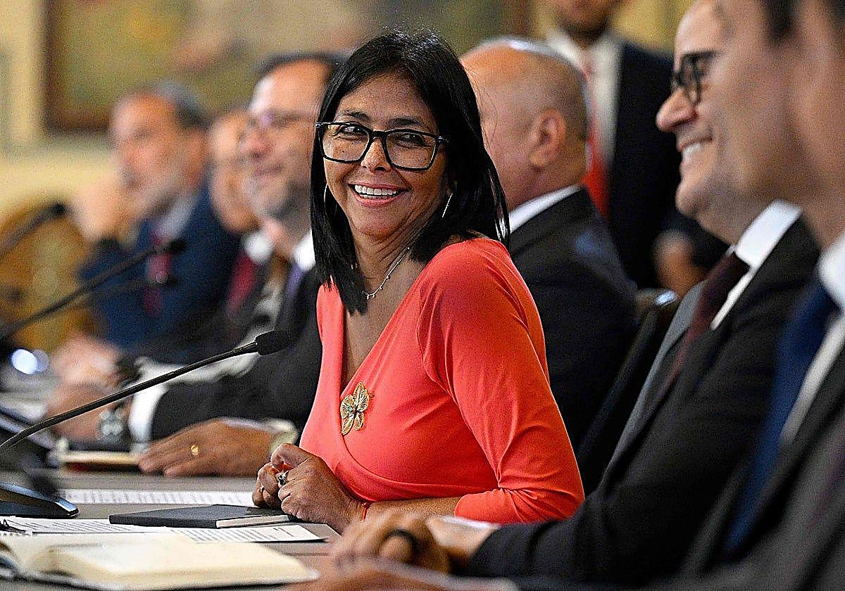 Trump da inmunidad a Delcy ante la Justicia estadounidense mientras siga en el poder