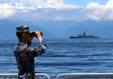 Japón denuncia maniobras militares chinas en sus aguas y el país le acusa de «exagerar» para rearmarse