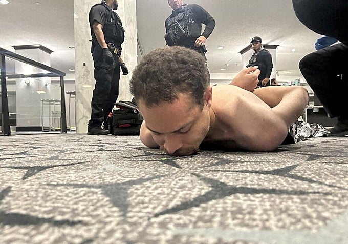 Cole Allen hirió a un agente e intentó atentar contra el presidente de EE.UU., pero fue detenido.
