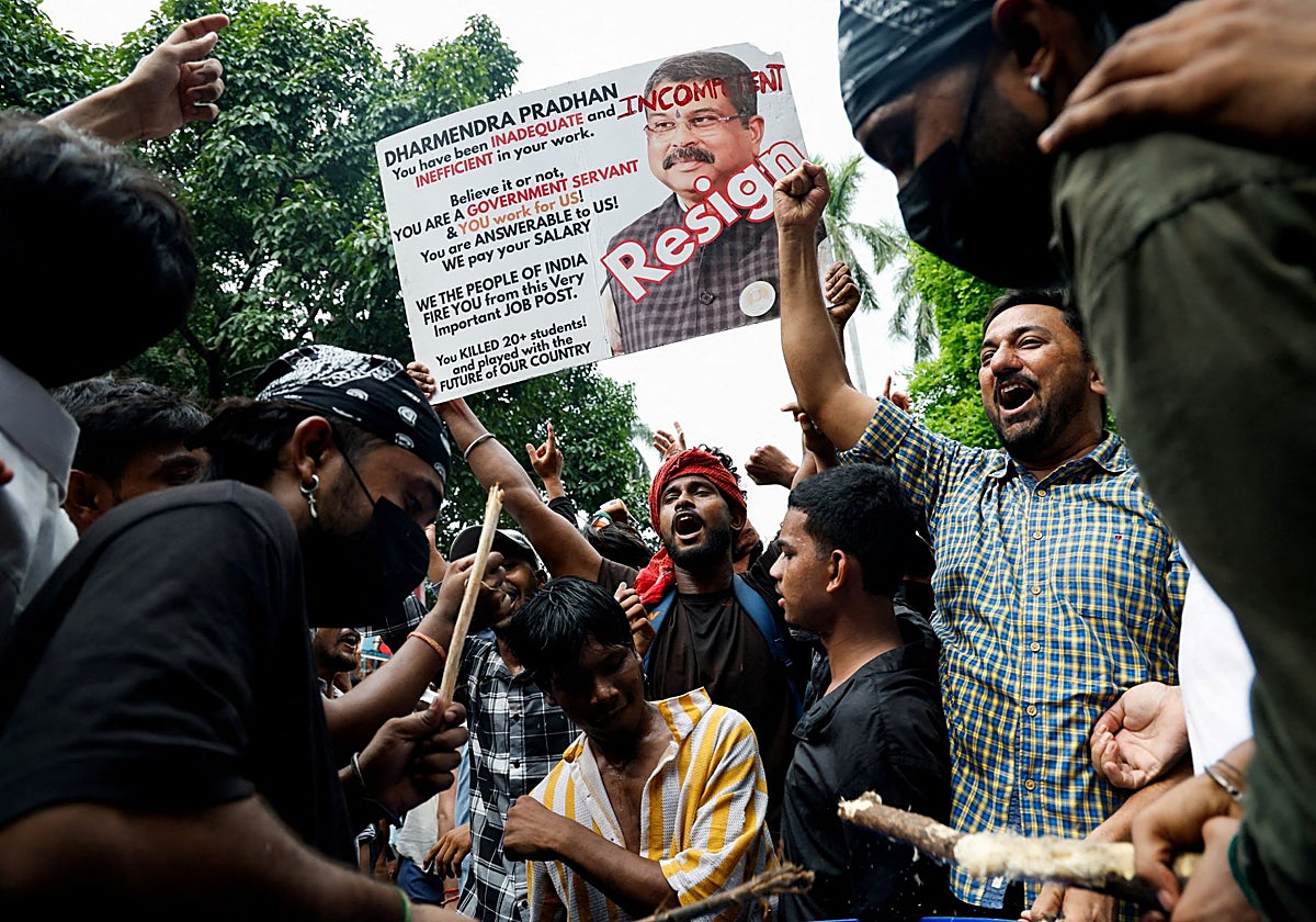 La India estrena ministro de Educación tras la dimisión de su predecesor por las protestas de las 'cucarachas'