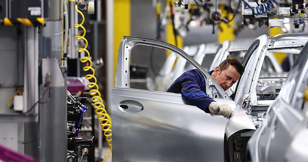 BMW, Almanya'da 8.000 çalışan için gönüllü ayrılma planlıyor