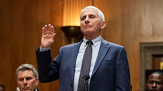 Anthony Fauci, antiguo responsable en la lucha contra el Covid en EE.UU., se niega a responder ante el Senado