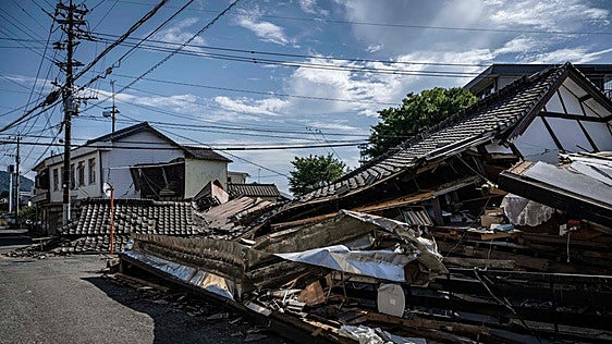 Aumentan a 34 los muertos por el terremoto en el suroeste de Japón