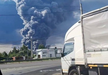 Kiev ataca al 'Amazon ruso' después de que Moscú quemara ocho millones de libros en territorio ucraniano