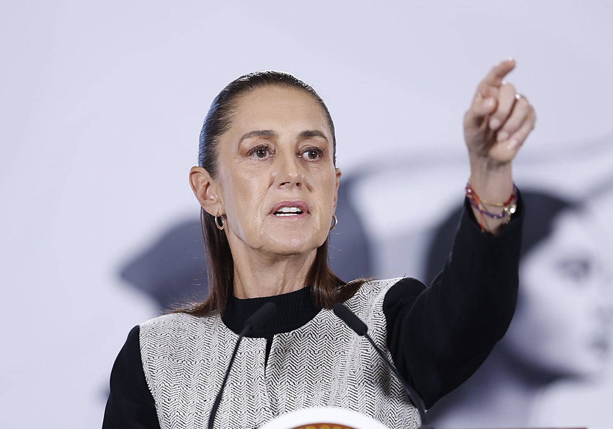 La presidenta de México, Claudia Sheinbaum, en una rueda de prensa este lunes en Palacio Nacional.