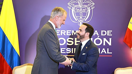 De la Espriella evoca la Transición española como referente para dar un giro político a Colombia