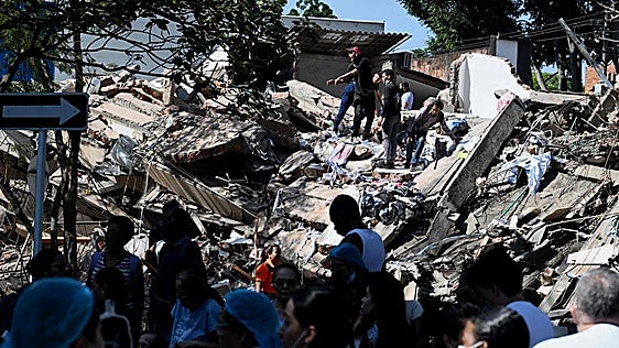Decenas de muertos tras un terremoto de 7,4 que sacude el eje cafetero de Colombia