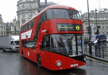 El autobús rojo va a la huelga por el calor: los conductores de Londres paran para protestar por las «condiciones insoportables»