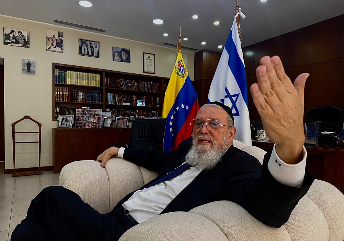 El rabino Isaac Cohen, durante la entrevista