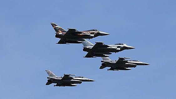 Finlandia y Polonia registran incursiones rusas en sus espacios aéreos