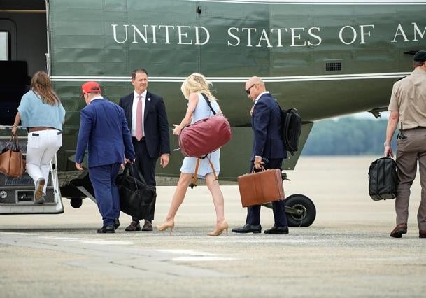 «Eres todo lo que me importa»: las cartas íntimas a Trump de Natalie Harp avivan la polémica sobre su secretaria