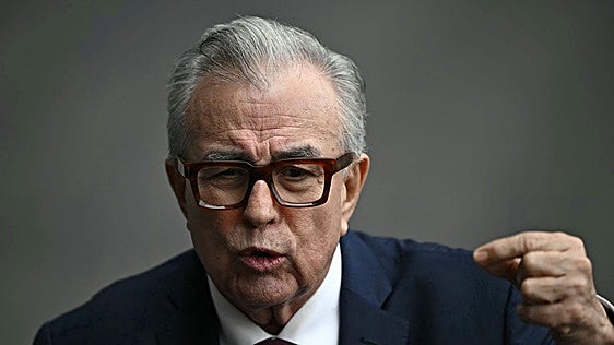 El gobernador de Sinaloa, al que EE.UU. acusa de tener nexos con el narco, recupera el cargo