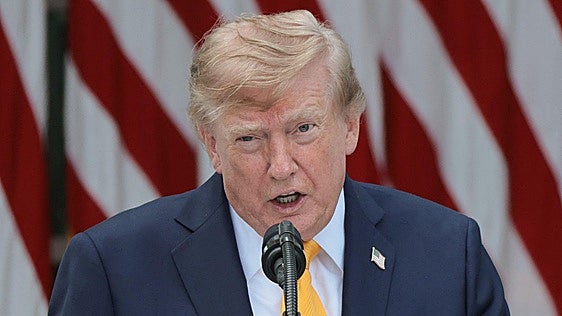 El Supremo de EE.UU. da un espaldarazo a la limitación del voto por correo de Trump