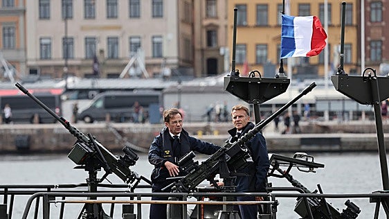 Suecia despliega cazas y buques en Finlandia para fortalecer su frontera con Rusia
