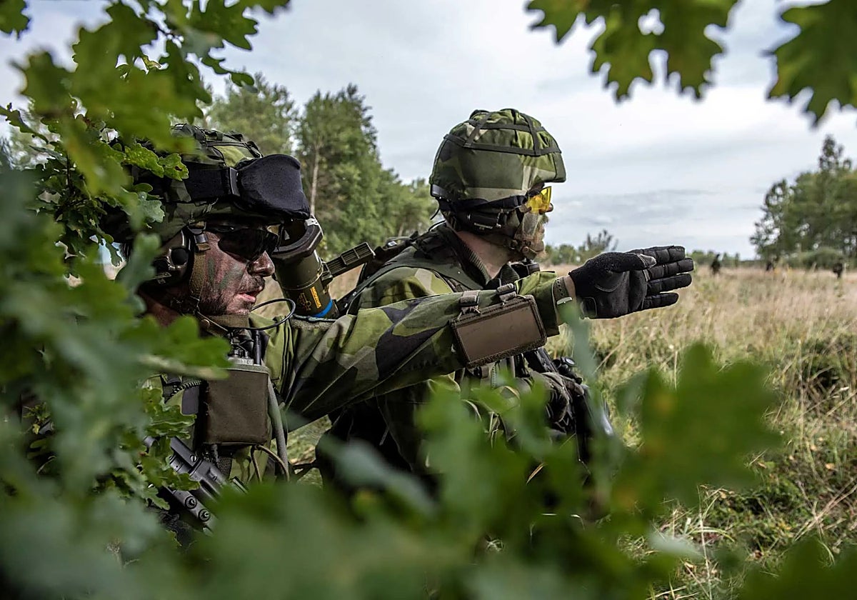 El Ejército de Suecia ensaya cómo enterrar a sus muertos ante el temor de una guerra en Europa
