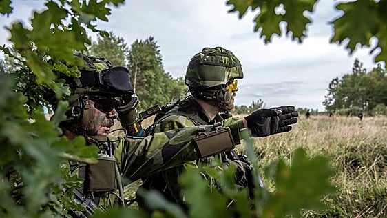 El Ejército de Suecia ensaya cómo enterrar a sus muertos ante el temor de una guerra en Europa