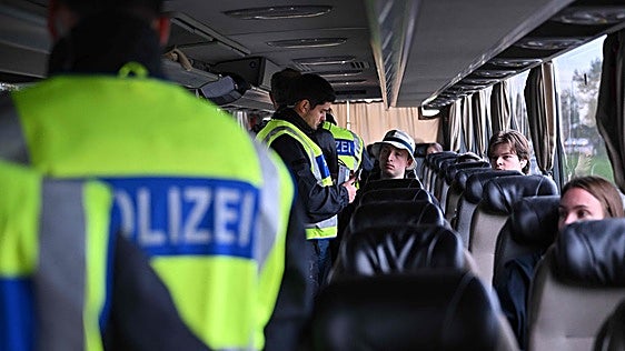Alemania, Austria, Dinamarca, Grecia y Países Bajos acuerdan abrir fuera de la UE centros de deportación  para inmigrantes