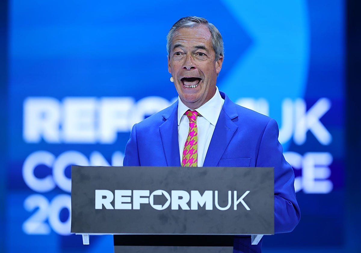 Un nuevo escándalo acorrala a Farage durante el congreso anual de Reform UK