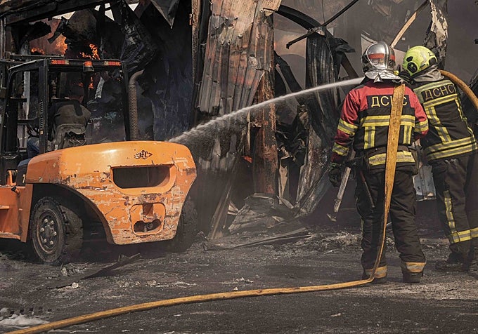 En agosto, los bombardeos rusos destruyeron unos 400.000 m² de superficie de almacenes de empresas ucranianas