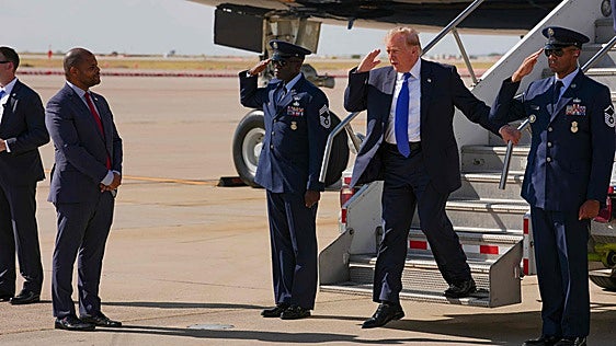 Trump intenta remontar el vuelo republicano en las elecciones de medio mandato
